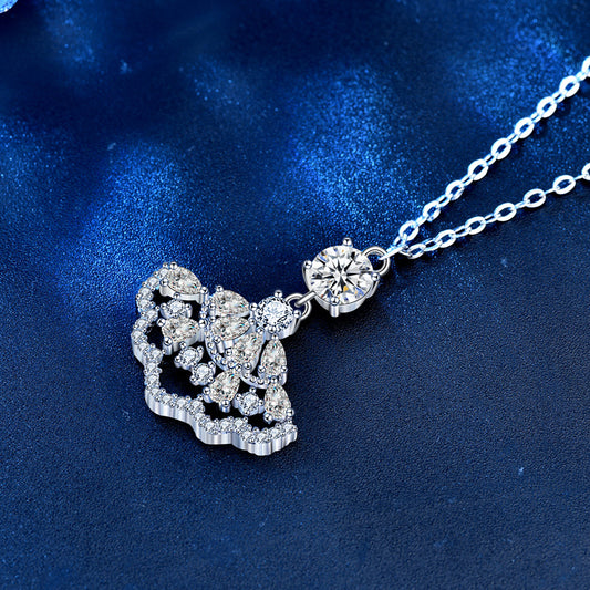 Dentelle Précieuse Pendant